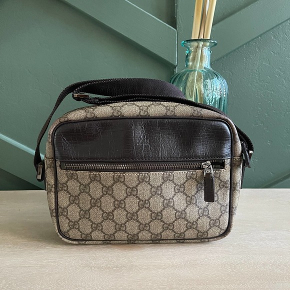 Gucci Handbags - Used Gucci Ophidia GG Supreme Coated Canvas Messenger Crossbody Bag